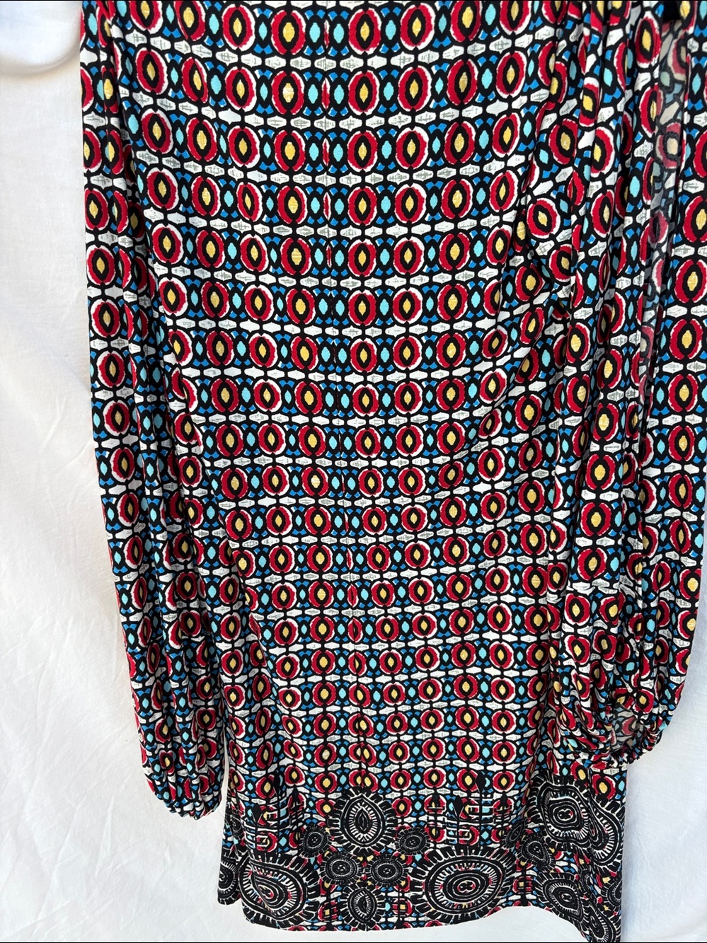 Laundry by shellDress Subcategory Classification - Picture 3 of 3